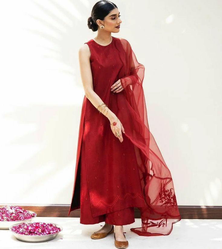 Buy Fuchsia Chanderi, Silk Organza Embroidery Round Neck Floral Kurta Set For Women by Label Shreya Sharma Online at Aza Fashions.
